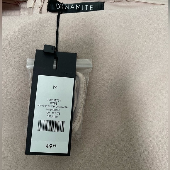 Dynamite dress - Picture 2 of 2